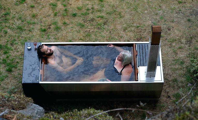 Japanese Style Outdoor Cedar Hot Tubs