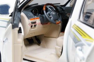Toyota Land Cruiser 2012 interior photo diecast