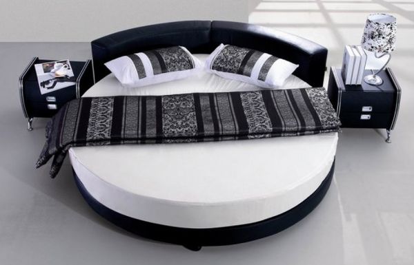 circle bed with round mattress black and white tone