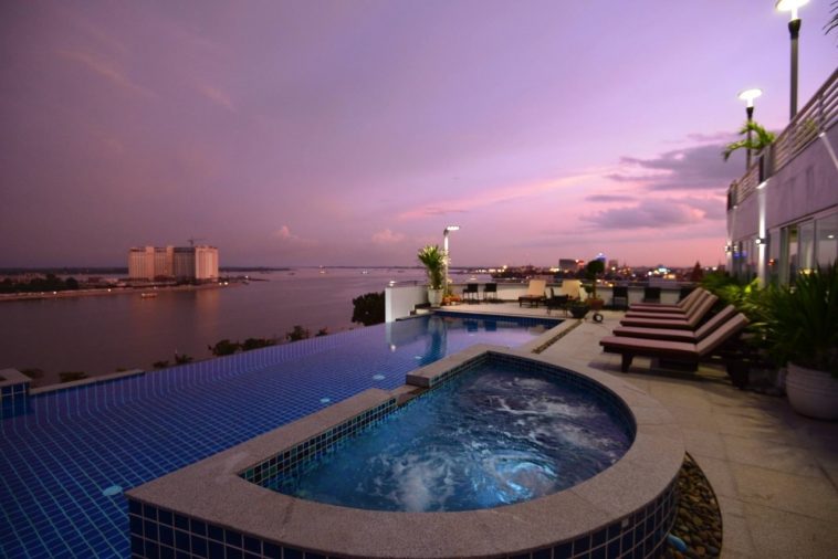 harmony hotel in phnom penh swimming pool