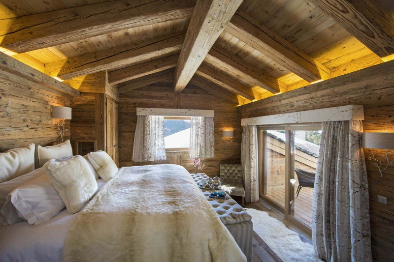 tiny chalet bedroom decor concept